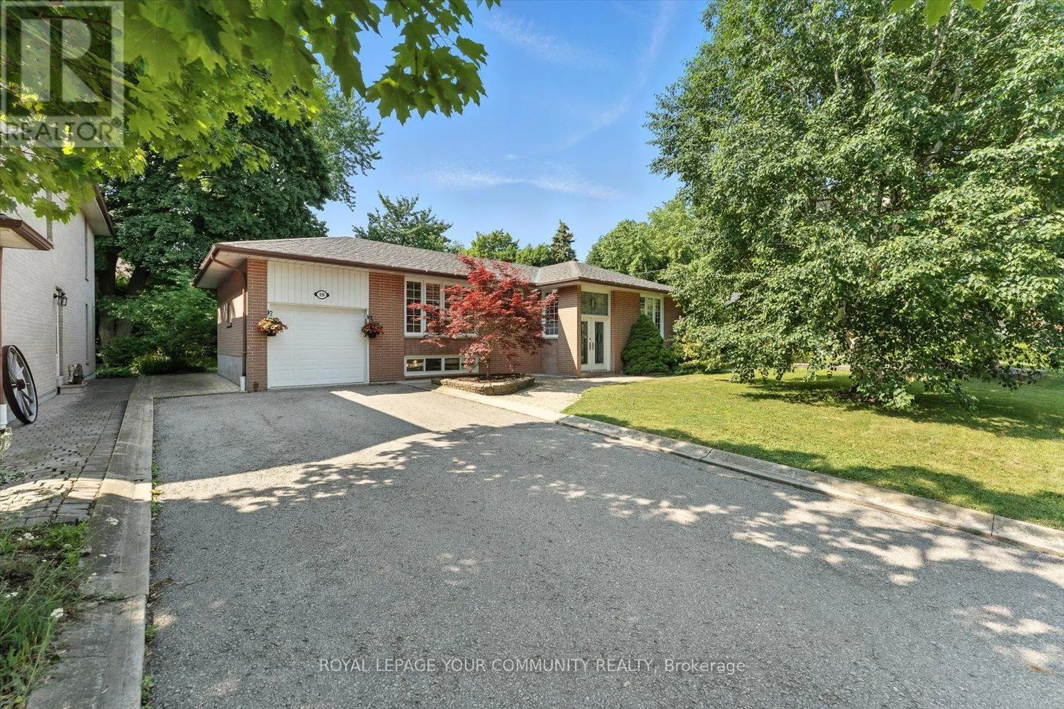 19 WELLER CRESCENT
