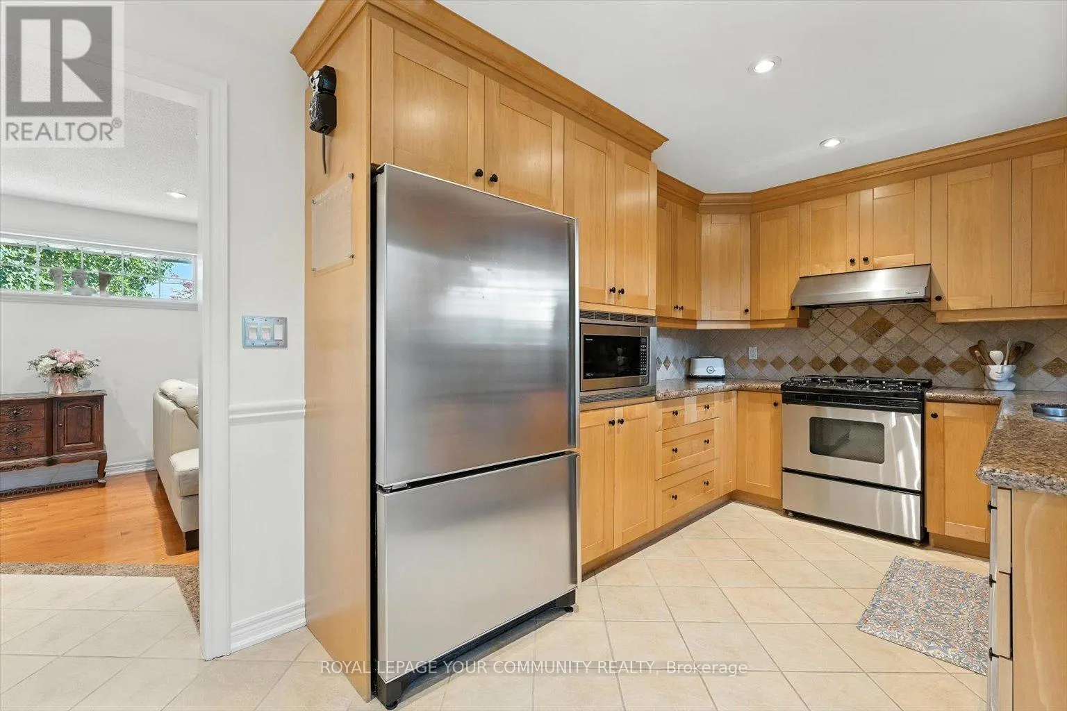 19 WELLER CRESCENT