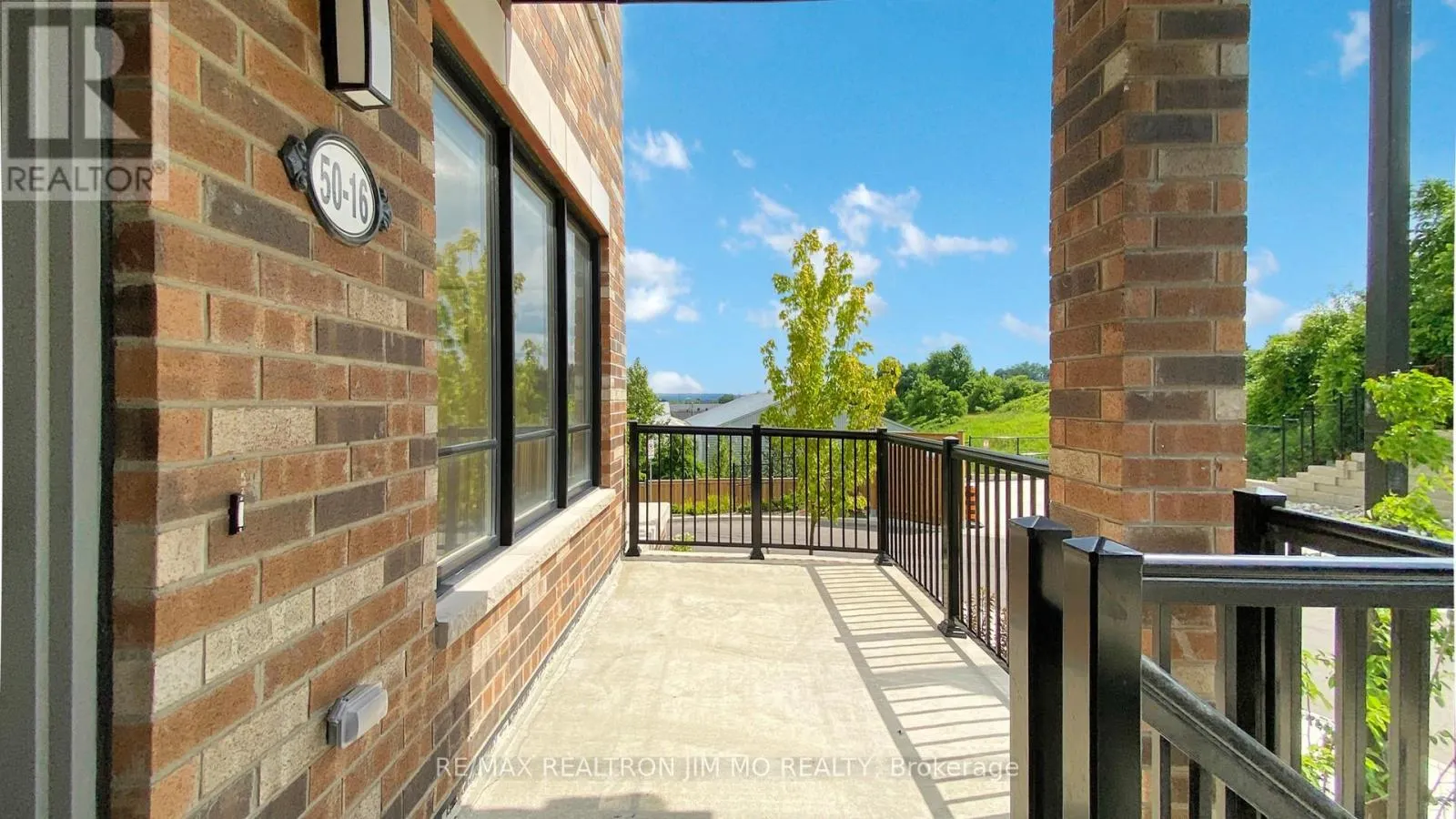 16 - 50 BAYNES WAY