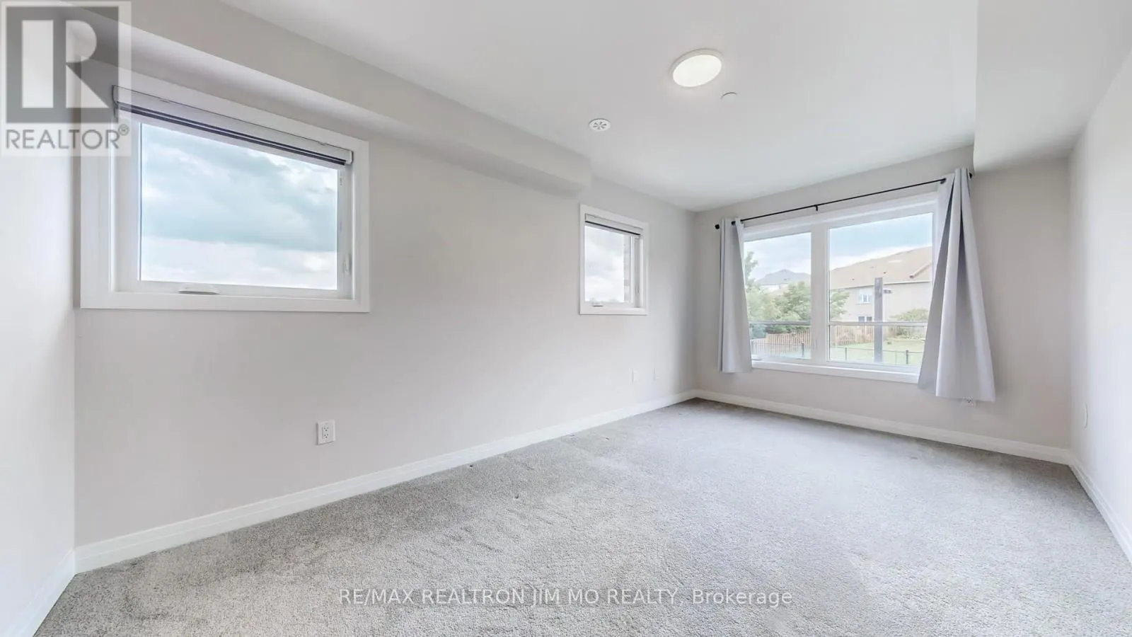 16 - 50 BAYNES WAY
