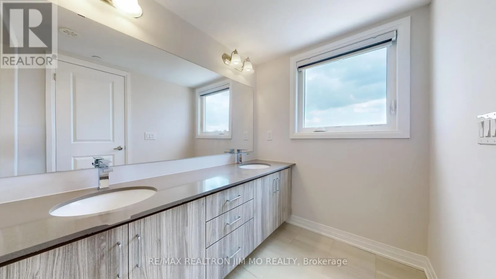 16 - 50 BAYNES WAY