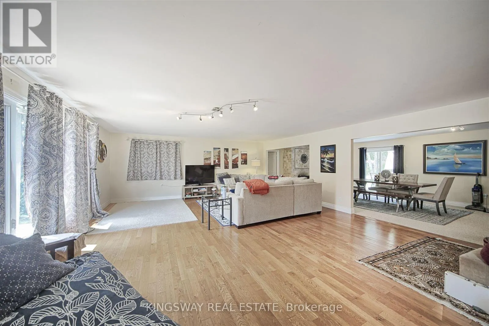 3934 LAKEVIEW ROAD