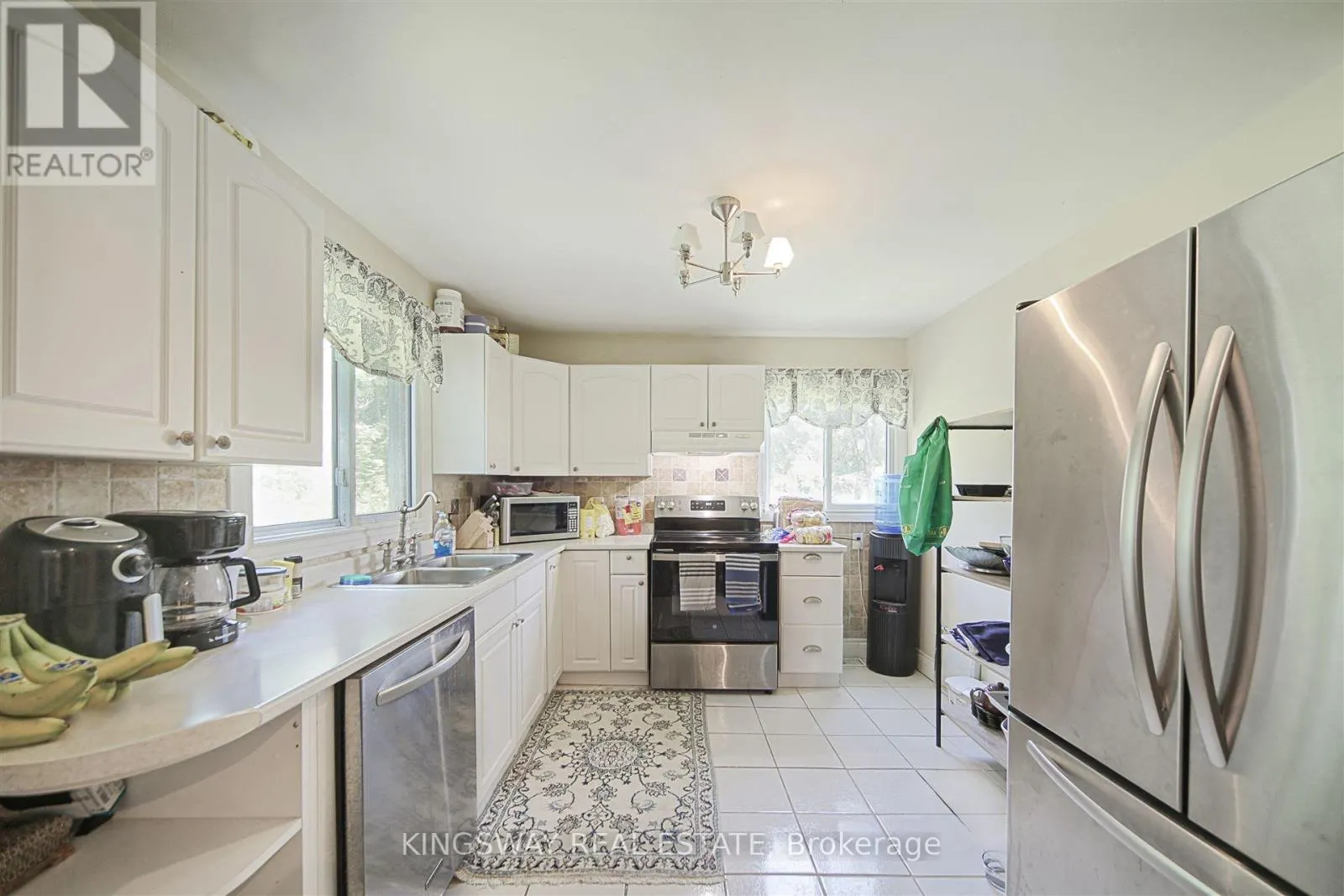 3934 LAKEVIEW ROAD