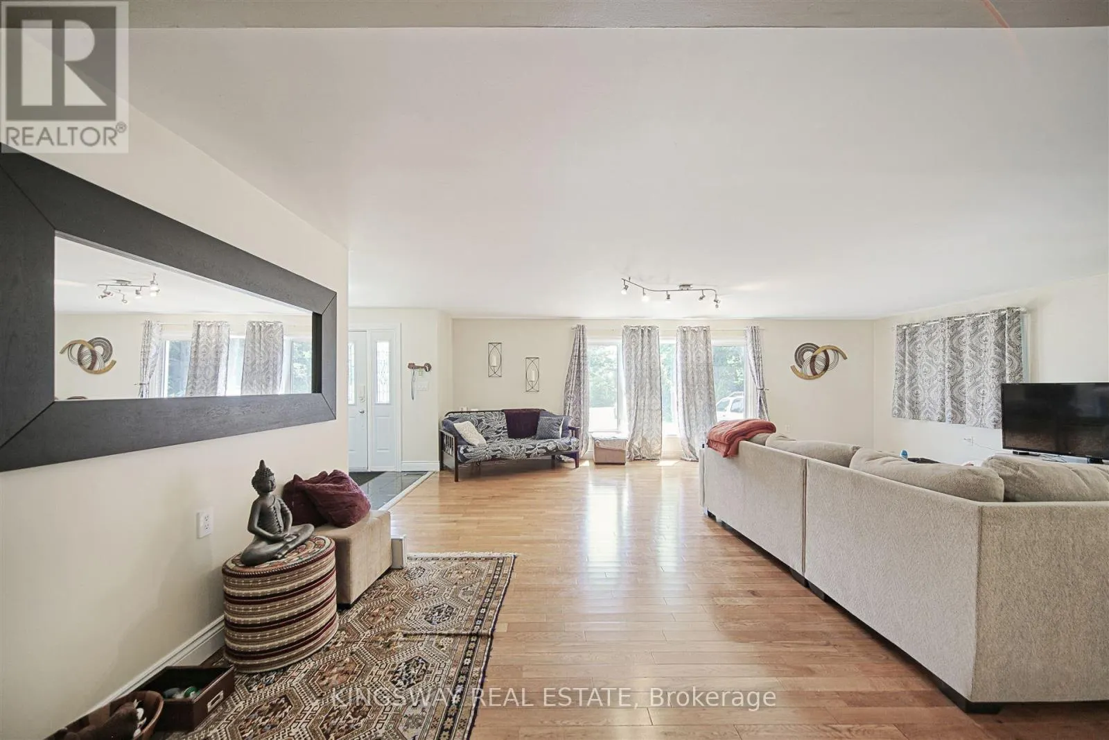 3934 LAKEVIEW ROAD