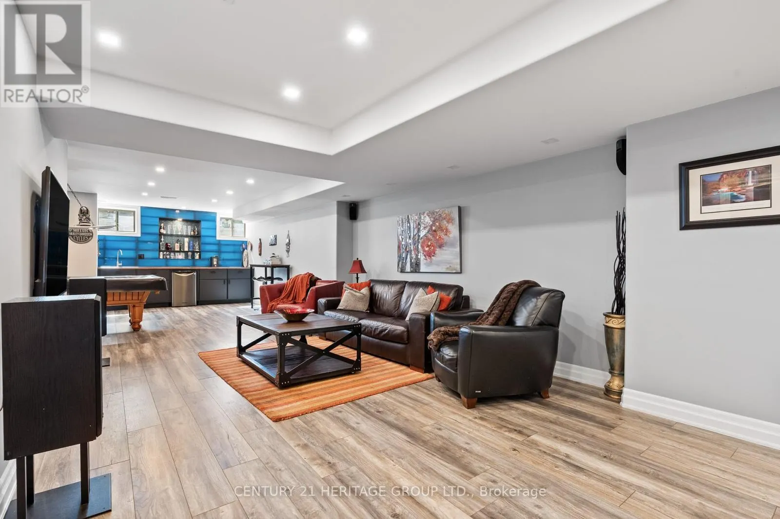 64 WELLS ORCHARD CRESCENT