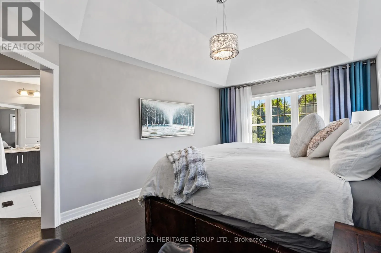 64 WELLS ORCHARD CRESCENT