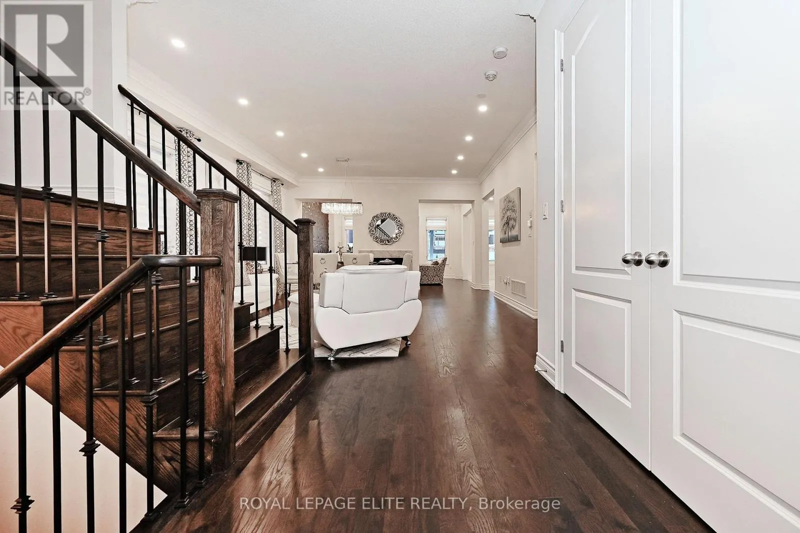 39 HOLLAND VISTA STREET