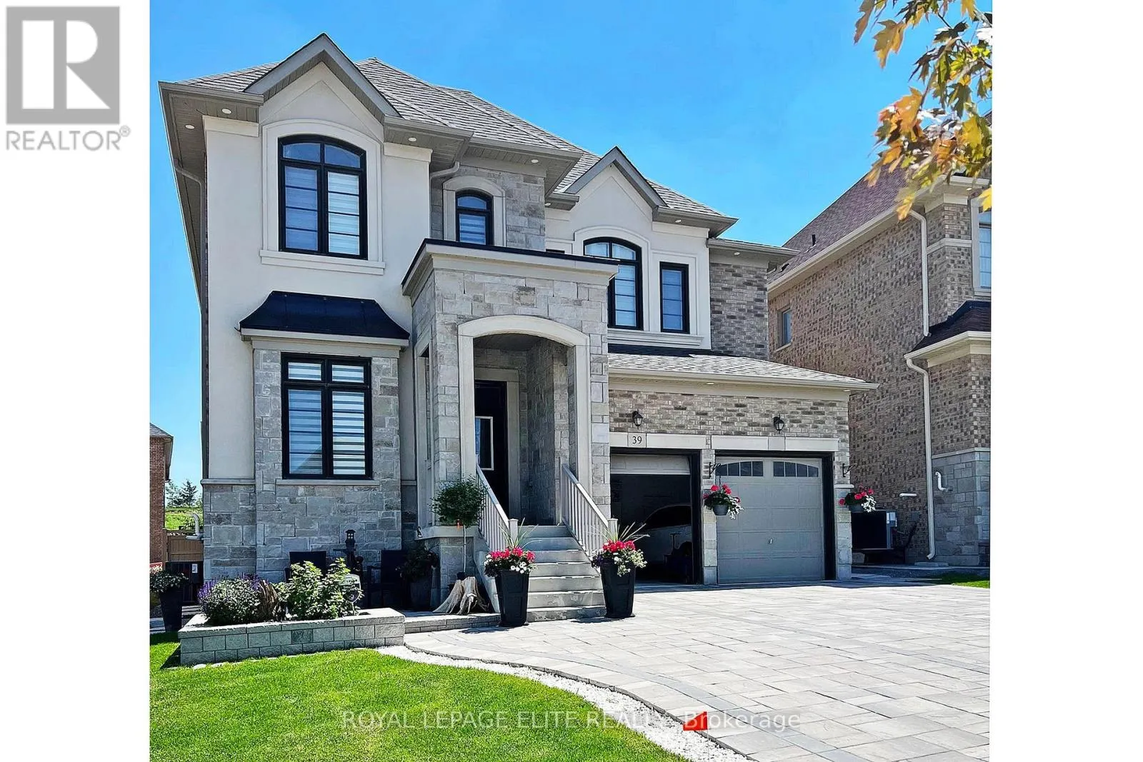 39 HOLLAND VISTA STREET