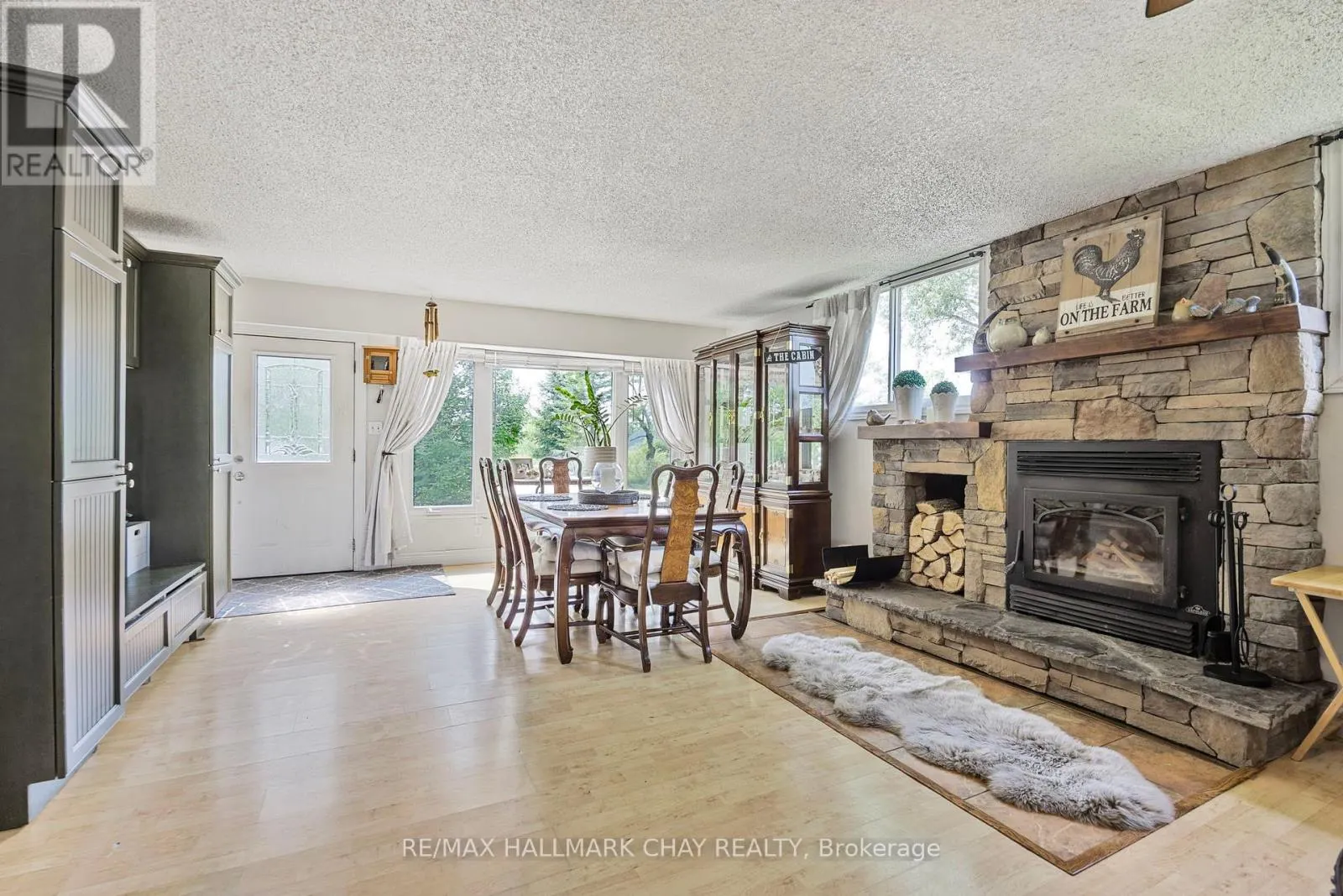 9205 MCKINNON ROAD