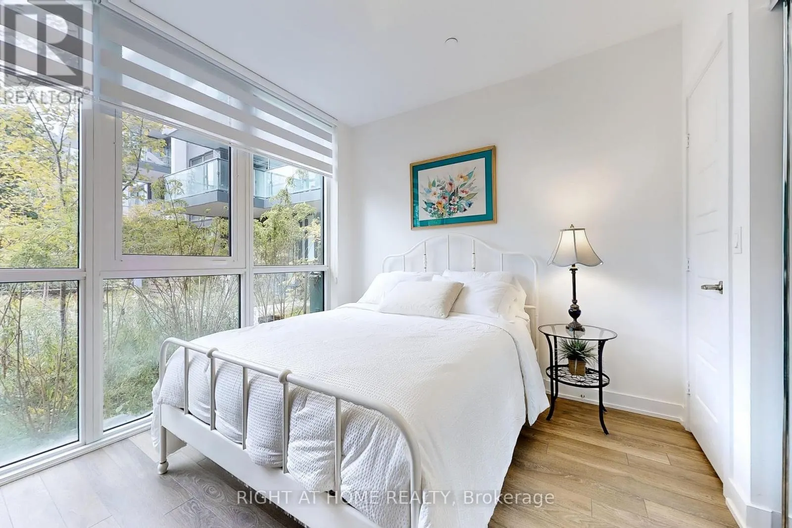 123 - 375 SEA RAY AVENUE
