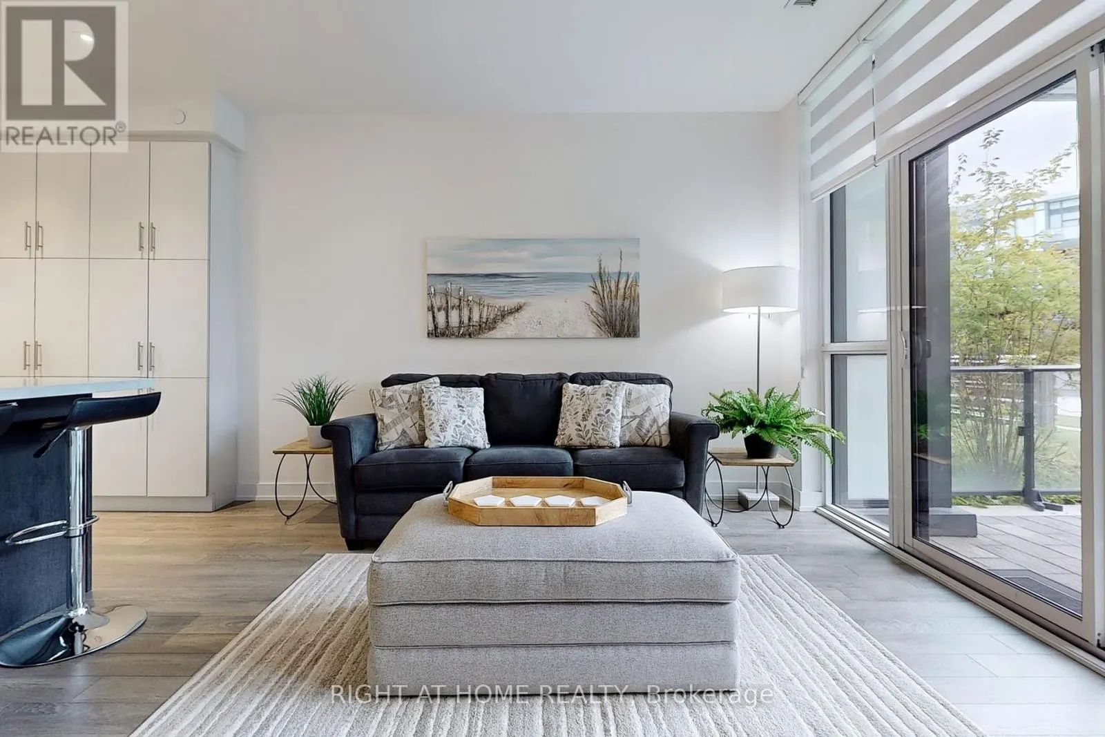 123 - 375 SEA RAY AVENUE