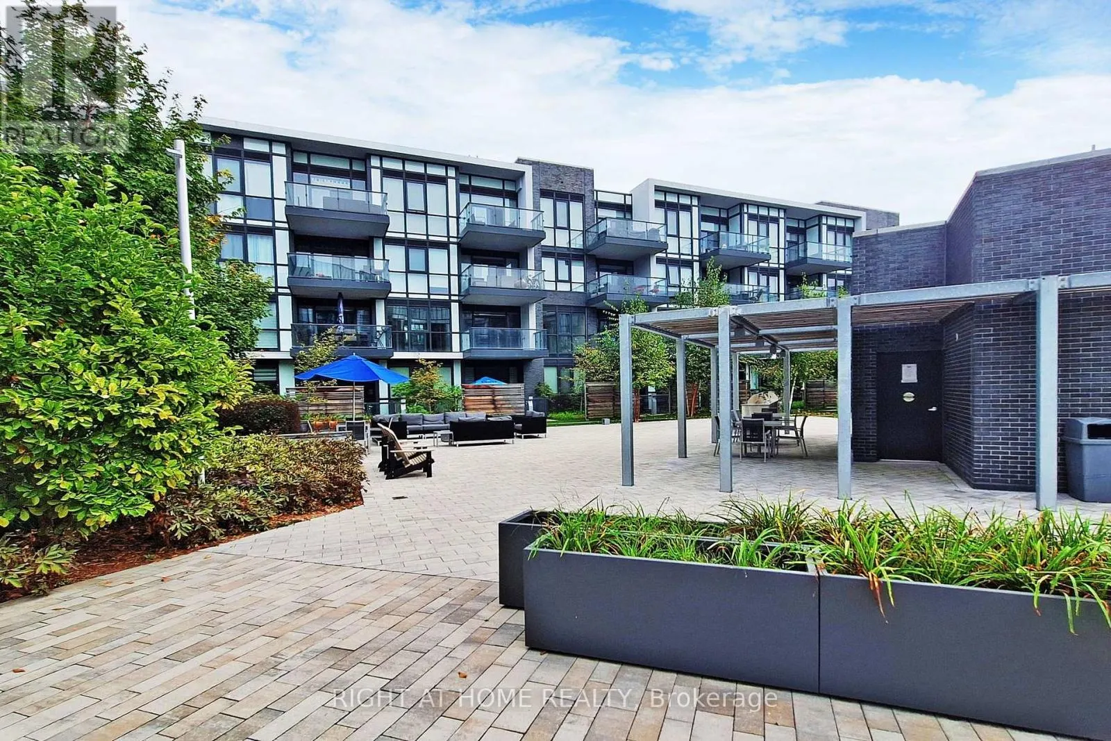 123 - 375 SEA RAY AVENUE