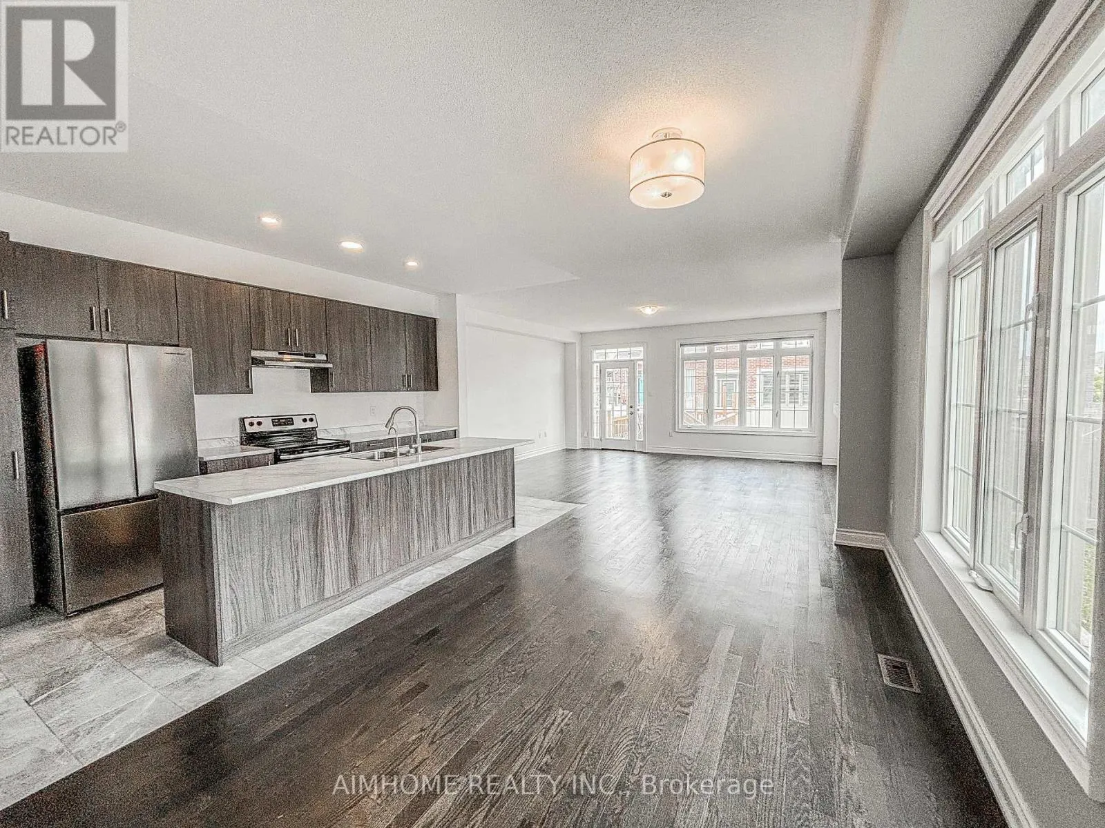 1 BRIARFIELD AVENUE