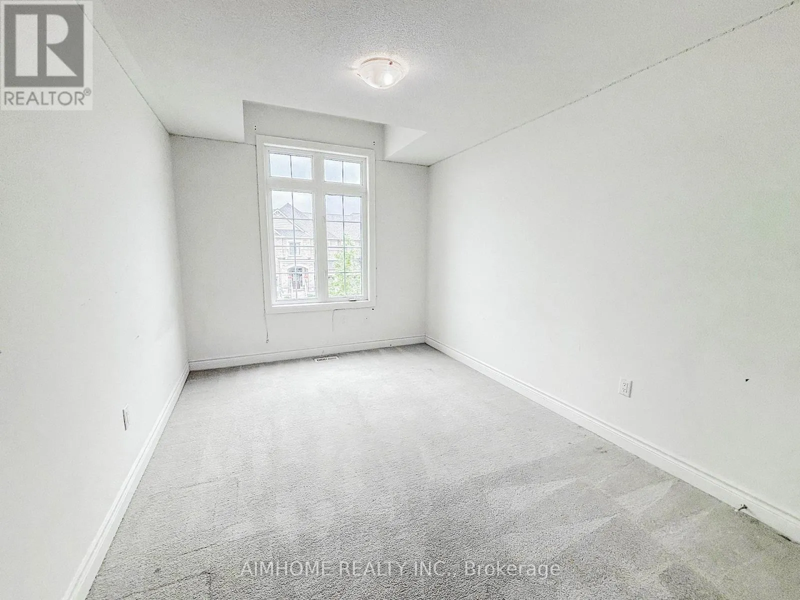 1 BRIARFIELD AVENUE