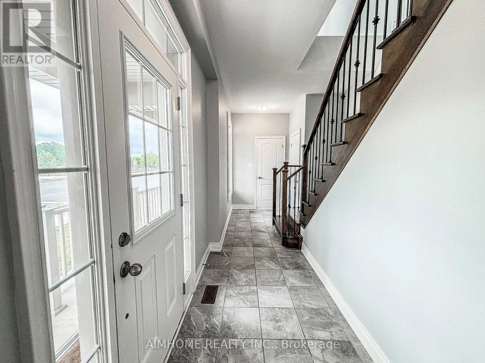 1 BRIARFIELD AVENUE