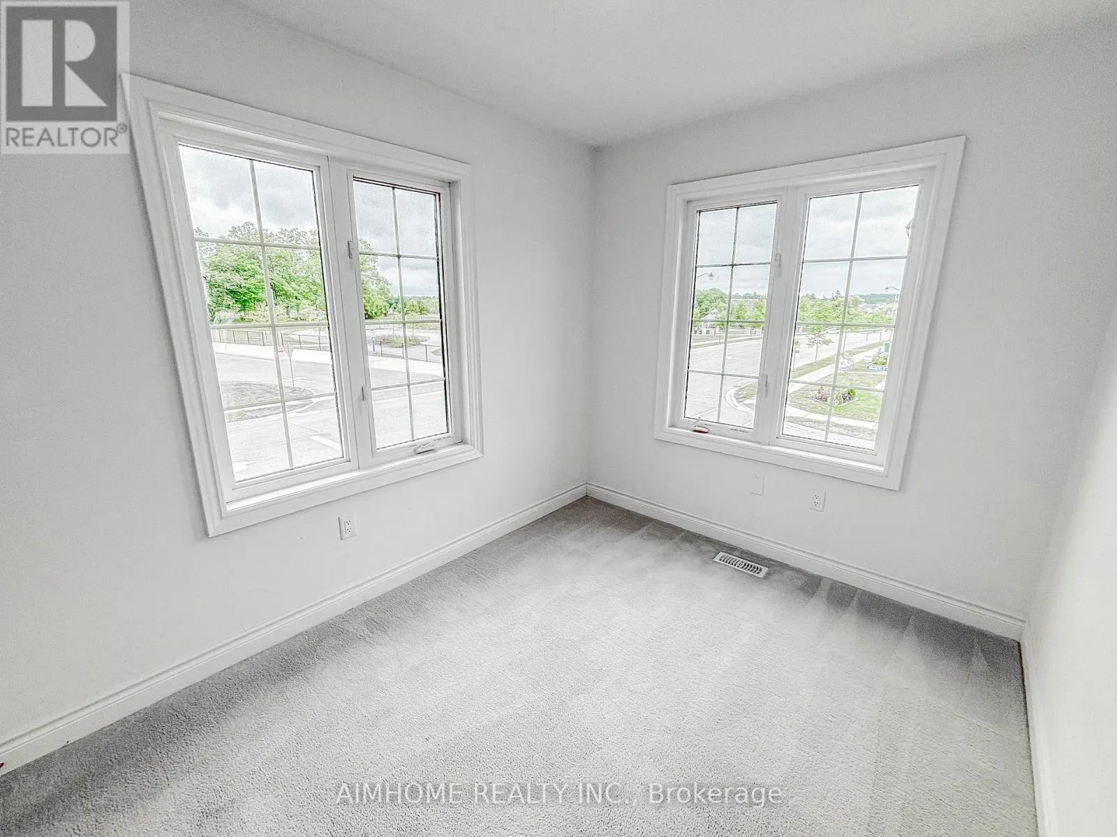 1 BRIARFIELD AVENUE