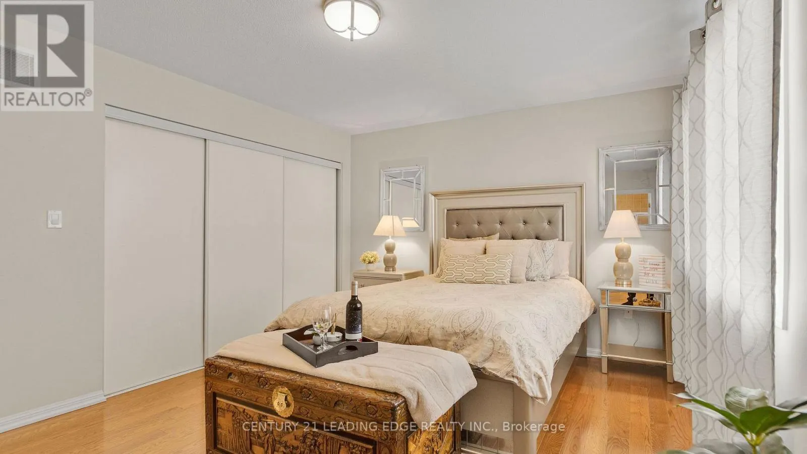 15 JAMESWAY CRESCENT