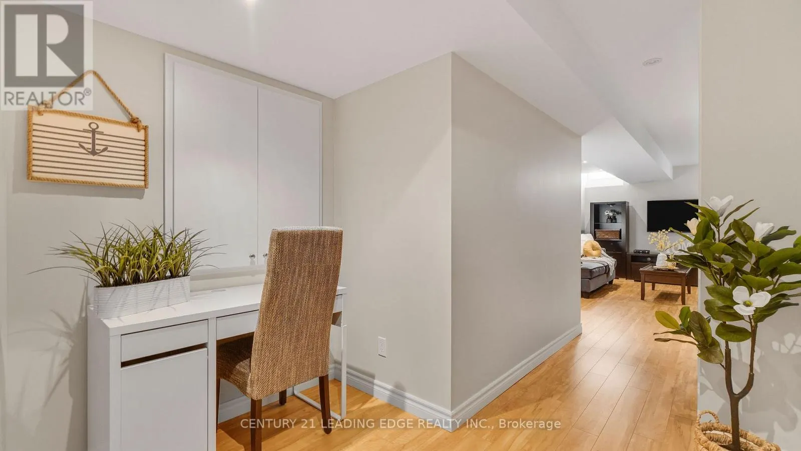 15 JAMESWAY CRESCENT