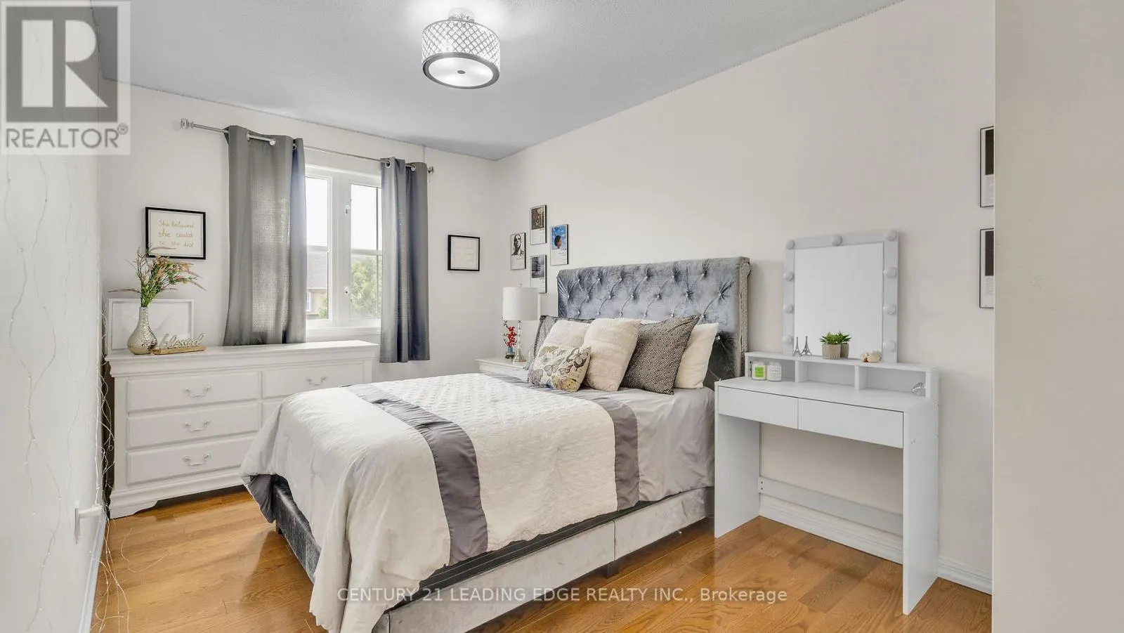 15 JAMESWAY CRESCENT