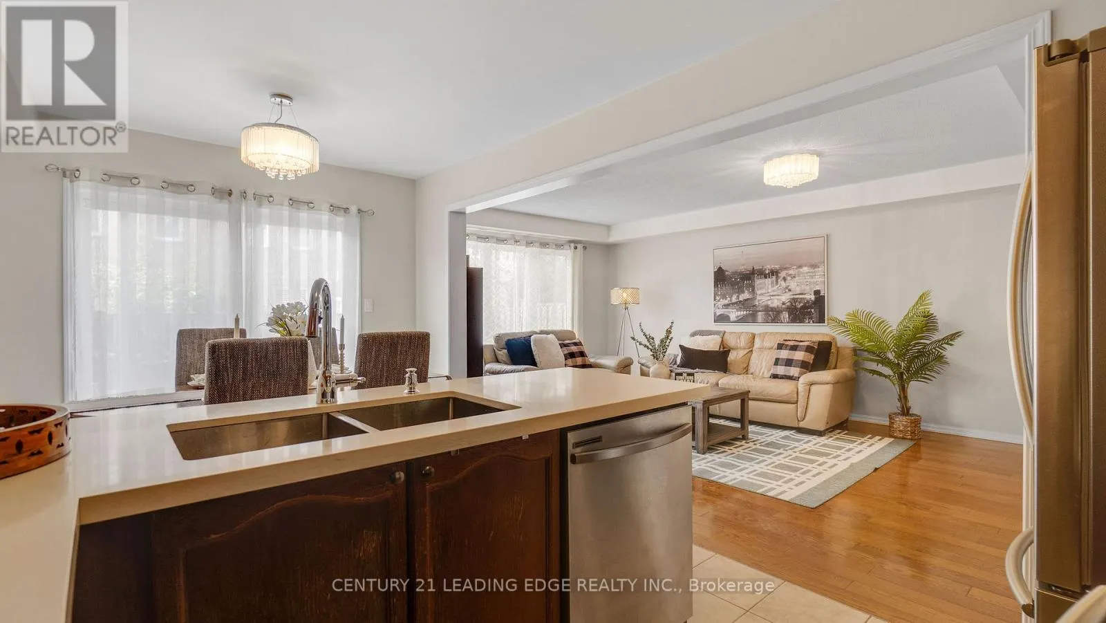 15 JAMESWAY CRESCENT