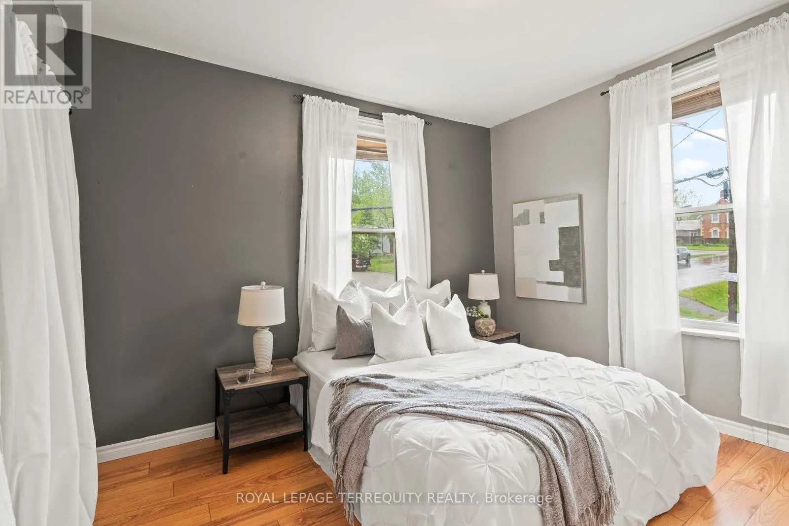 21 ALBERT STREET S