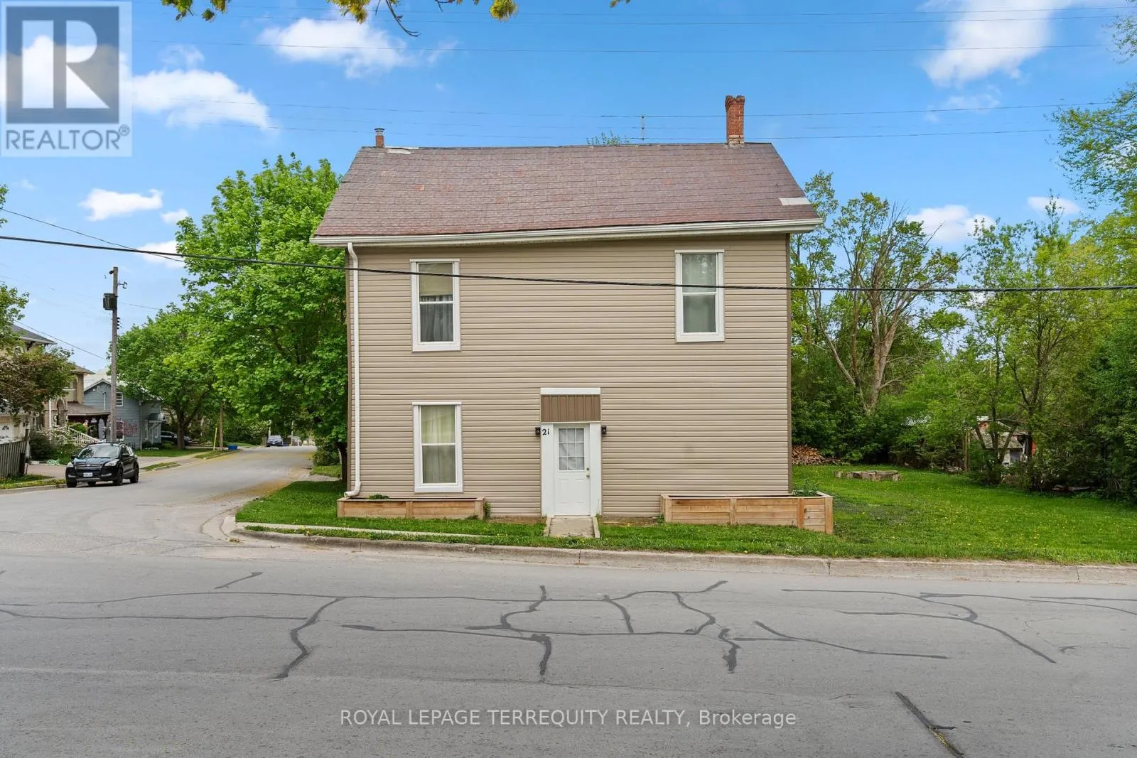 21 ALBERT STREET S