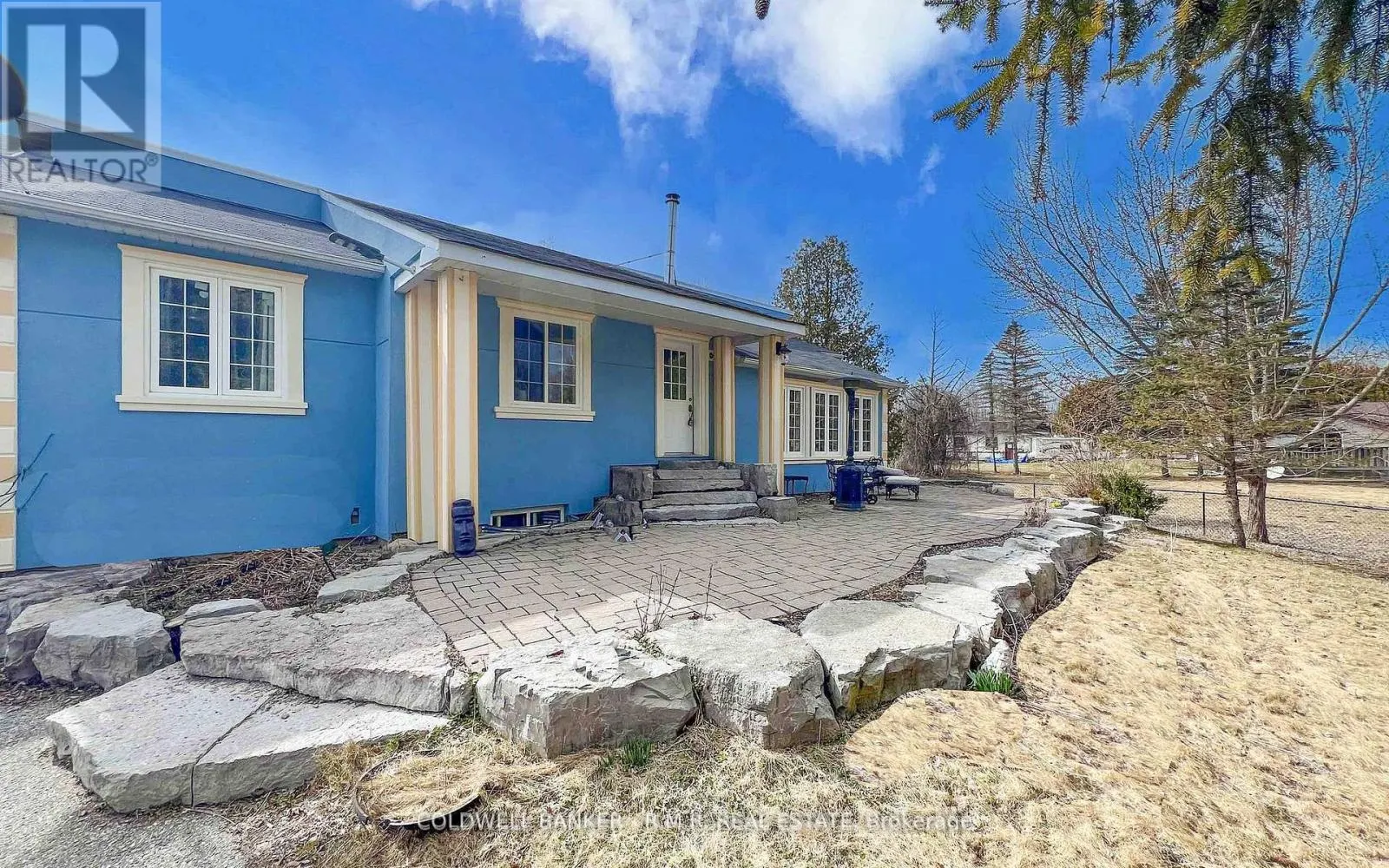 44 NICHOLSON DRIVE