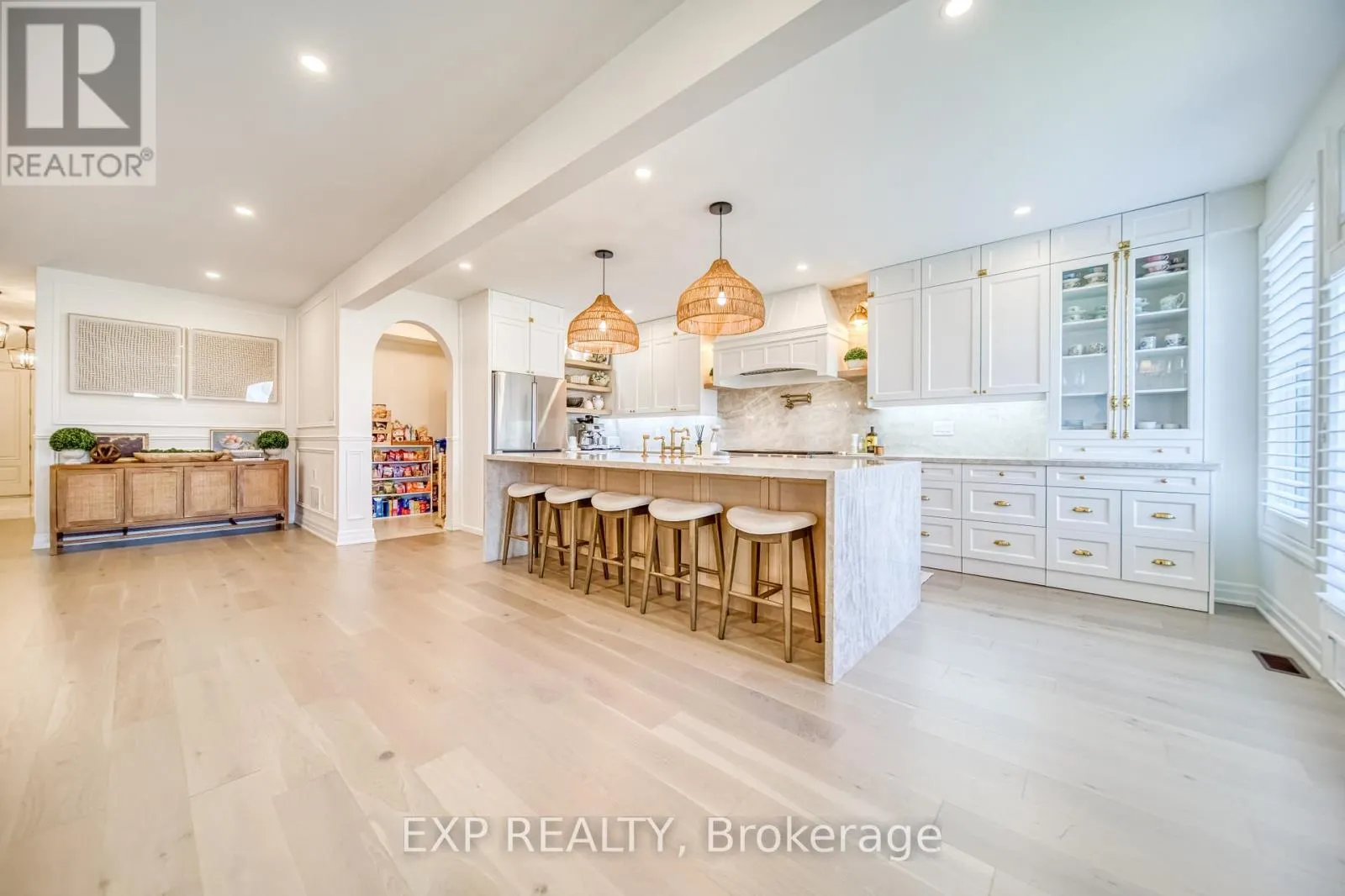 42 MEADOW VISTA CRESCENT