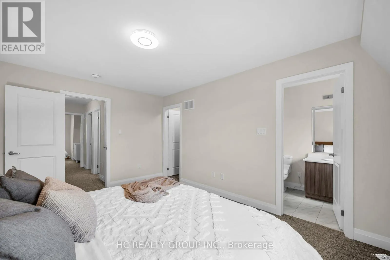 41 MCCONAGHY COURT