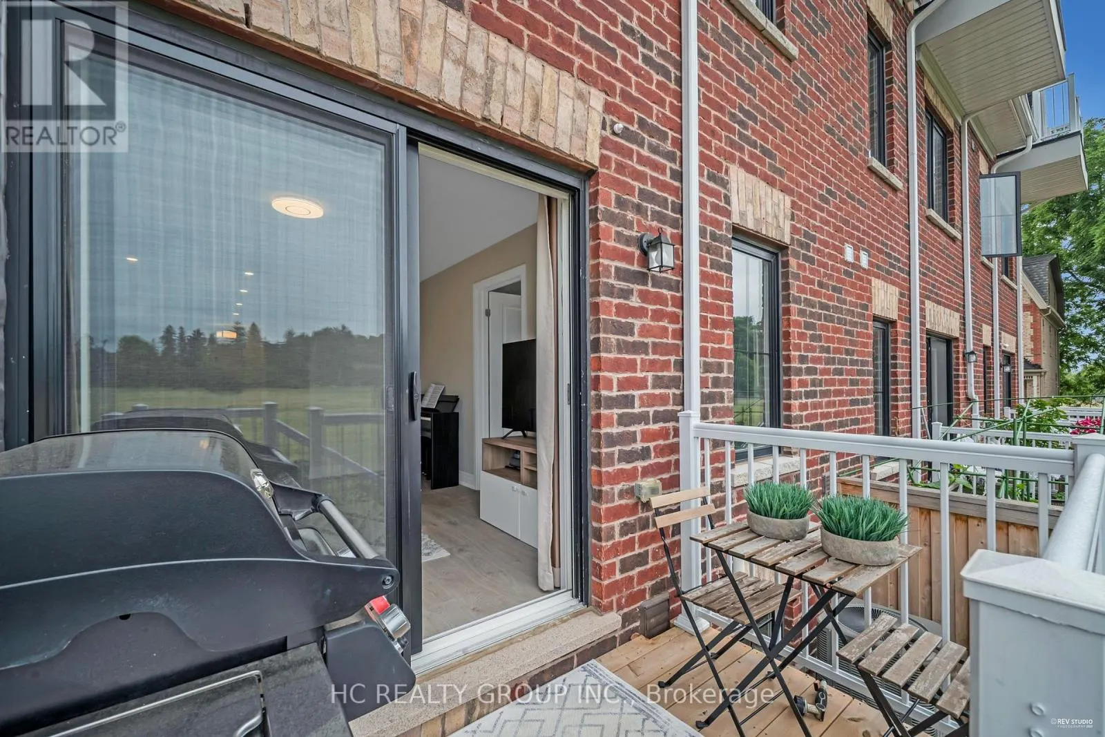 41 MCCONAGHY COURT