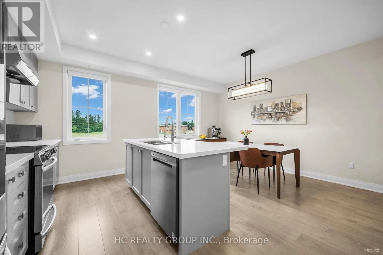 41 MCCONAGHY COURT
