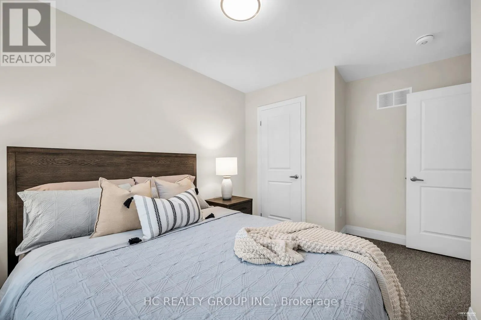 41 MCCONAGHY COURT