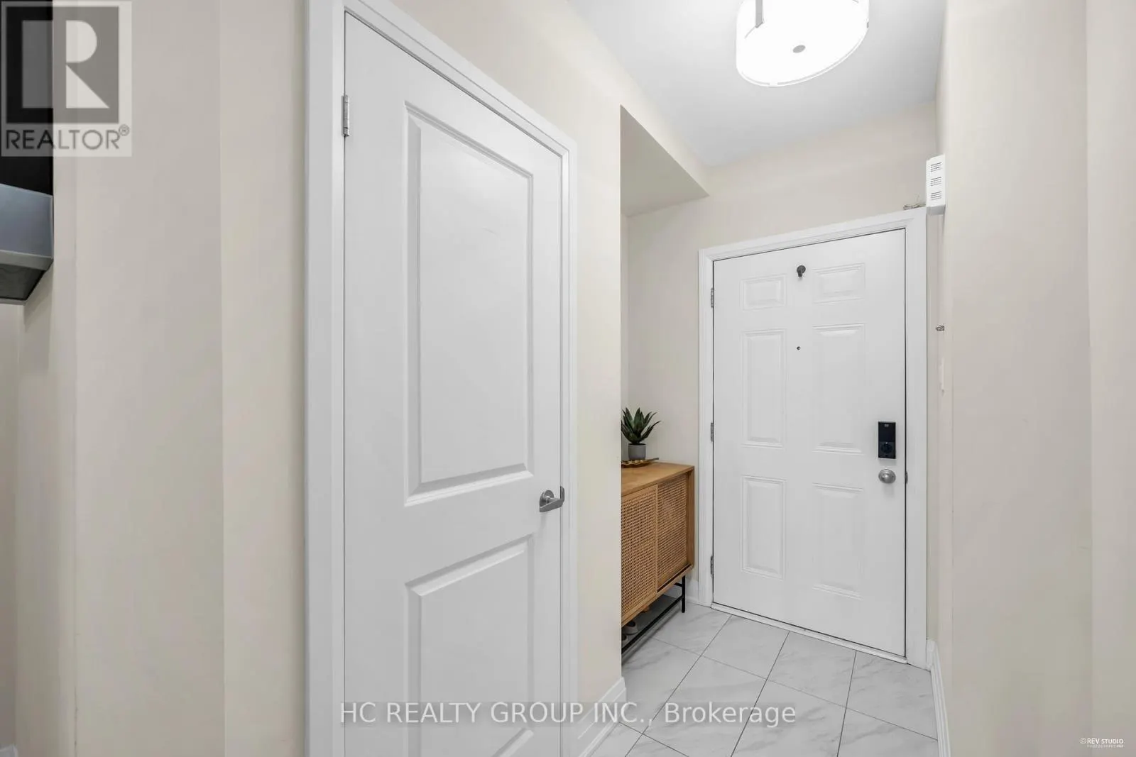 41 MCCONAGHY COURT