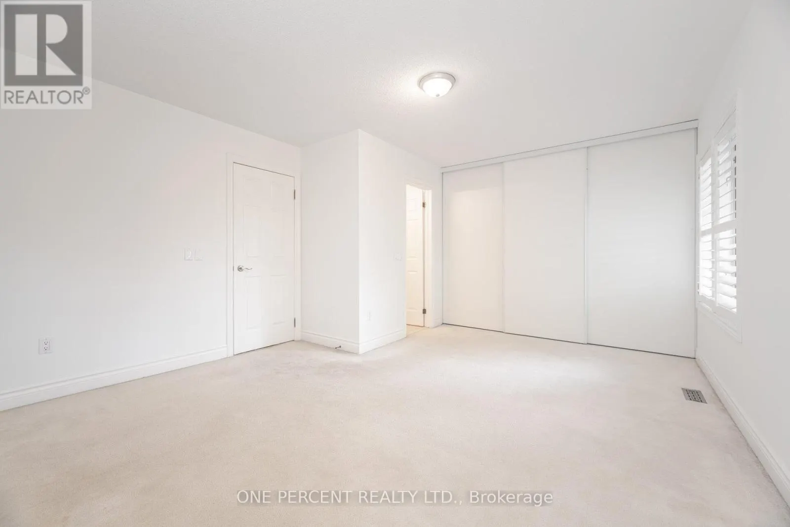 25 - 8038 YONGE STREET