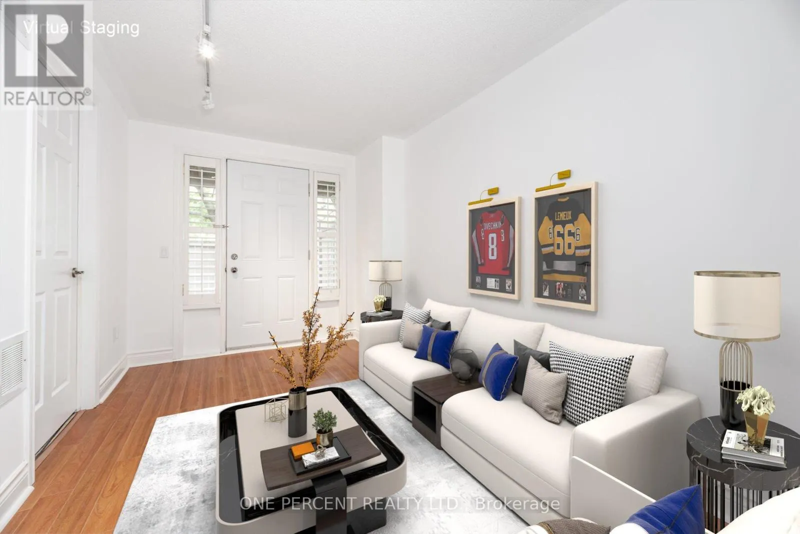25 - 8038 YONGE STREET