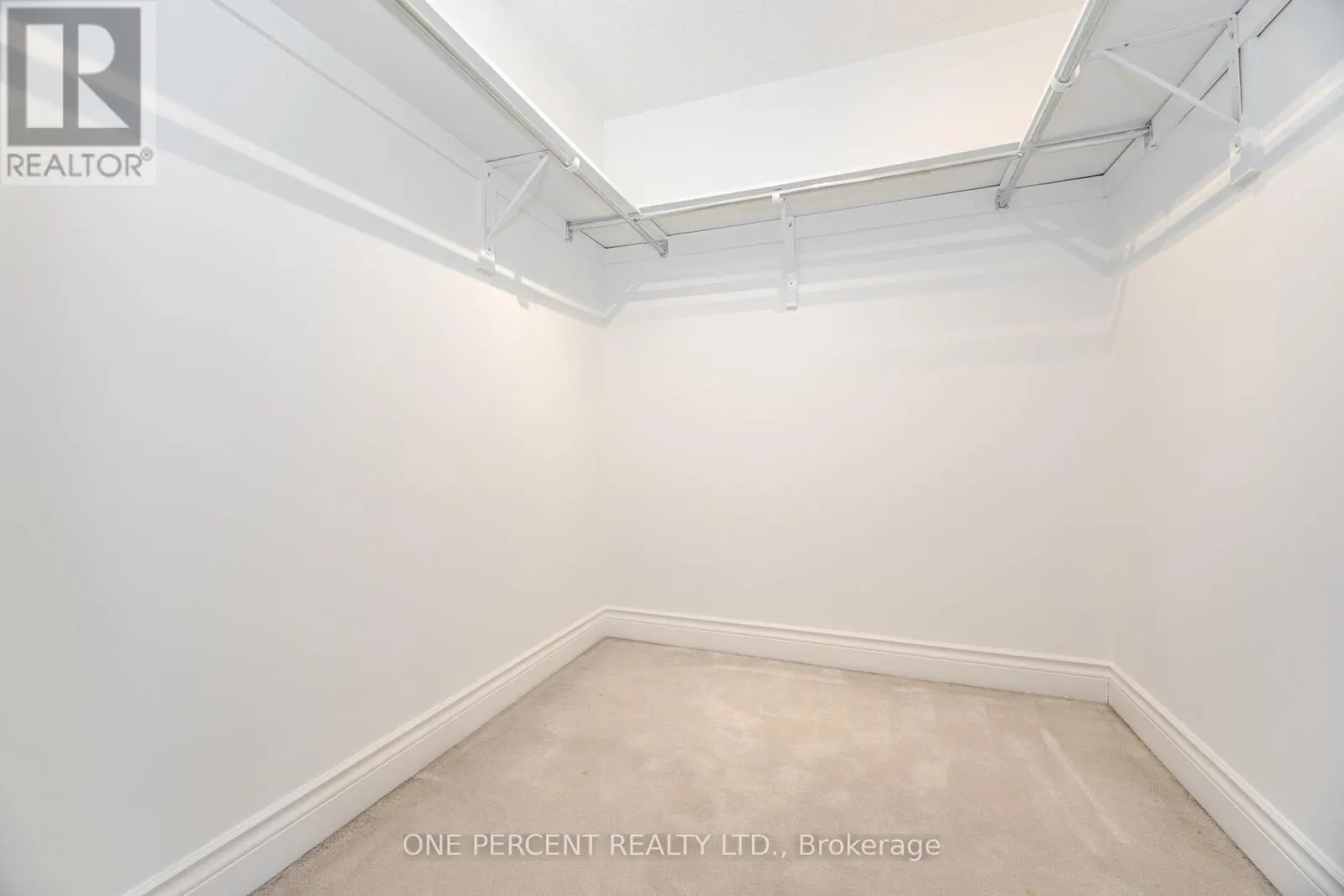 25 - 8038 YONGE STREET