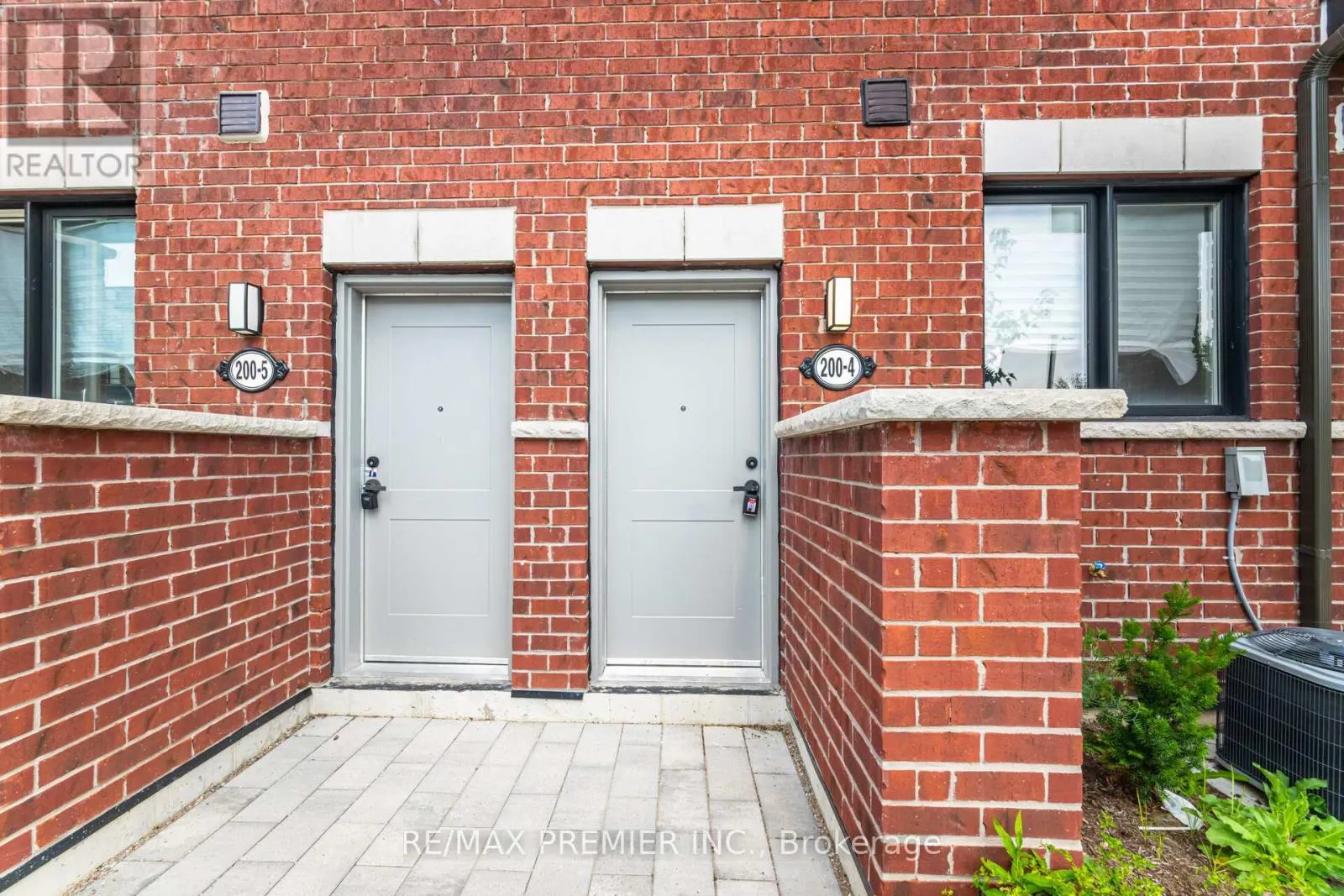 4 - 200 DISSETTE STREET