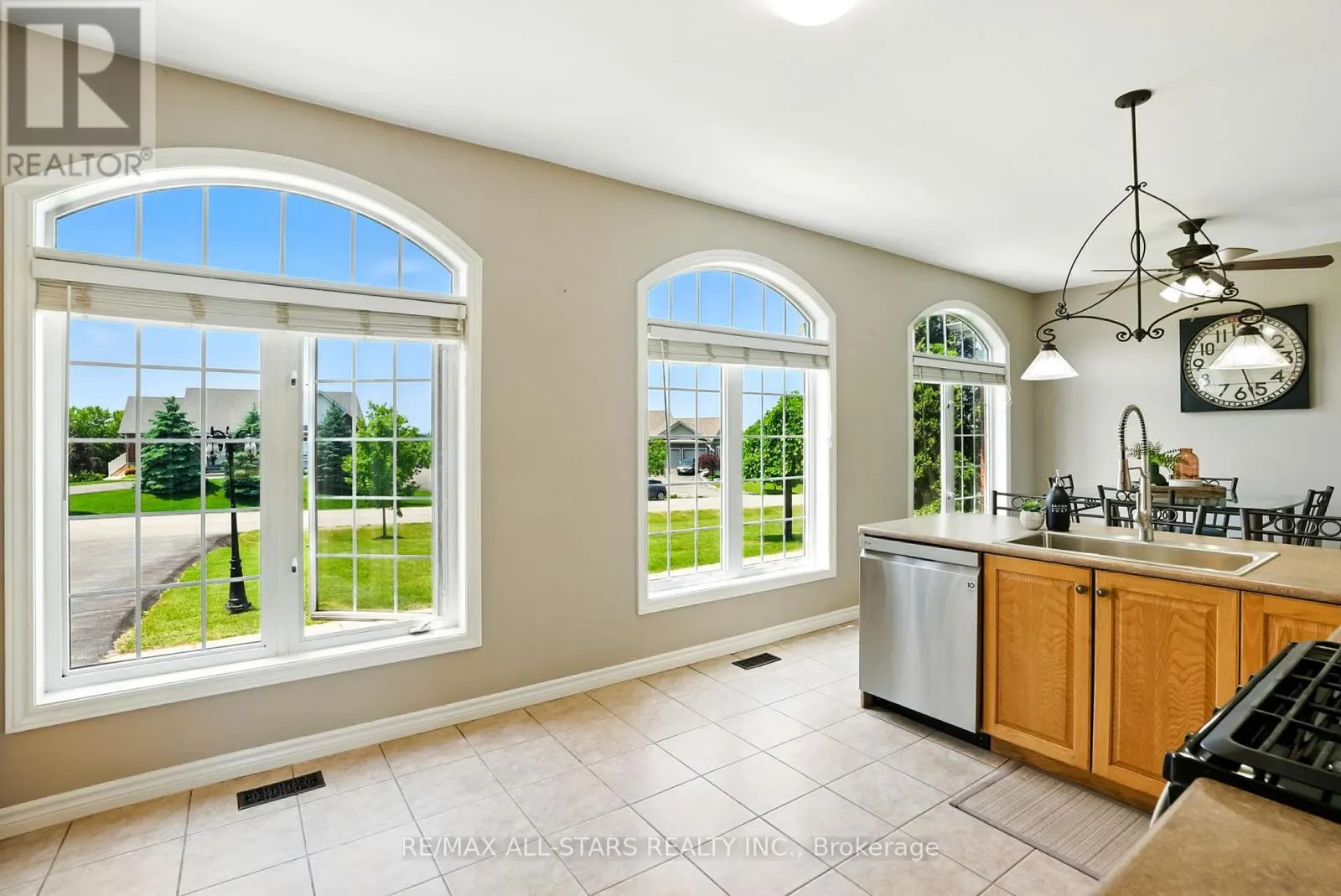28 BAGSHAW CRESCENT