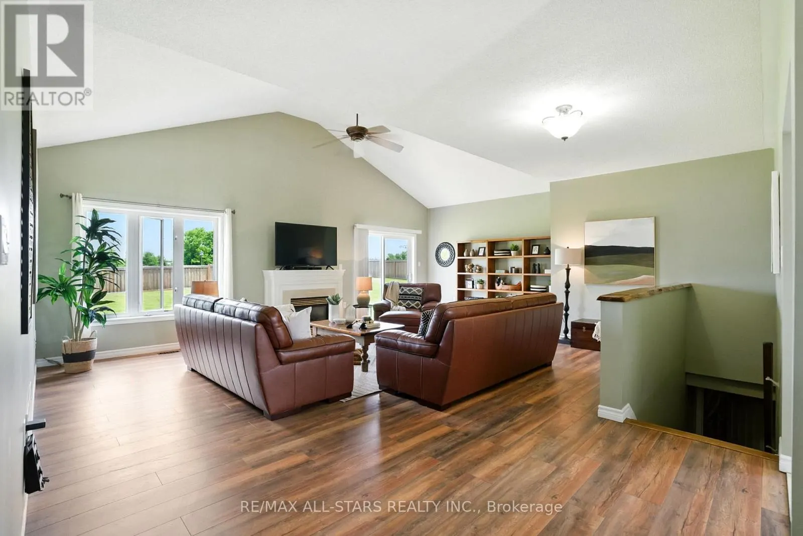 28 BAGSHAW CRESCENT