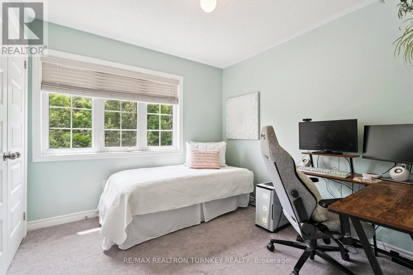 29 ANNE PEGG CRESCENT