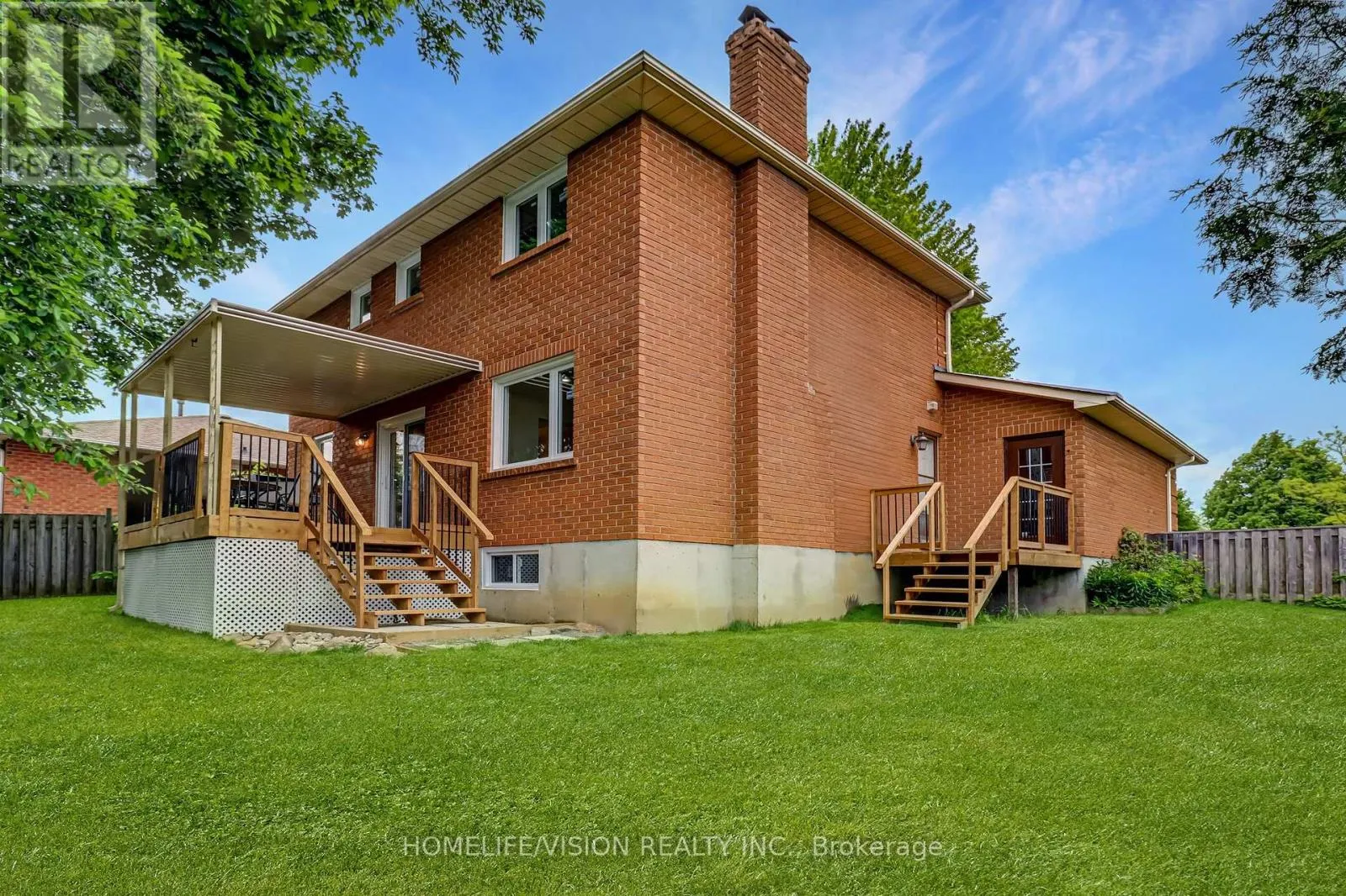 66 MUNRO CRESCENT
