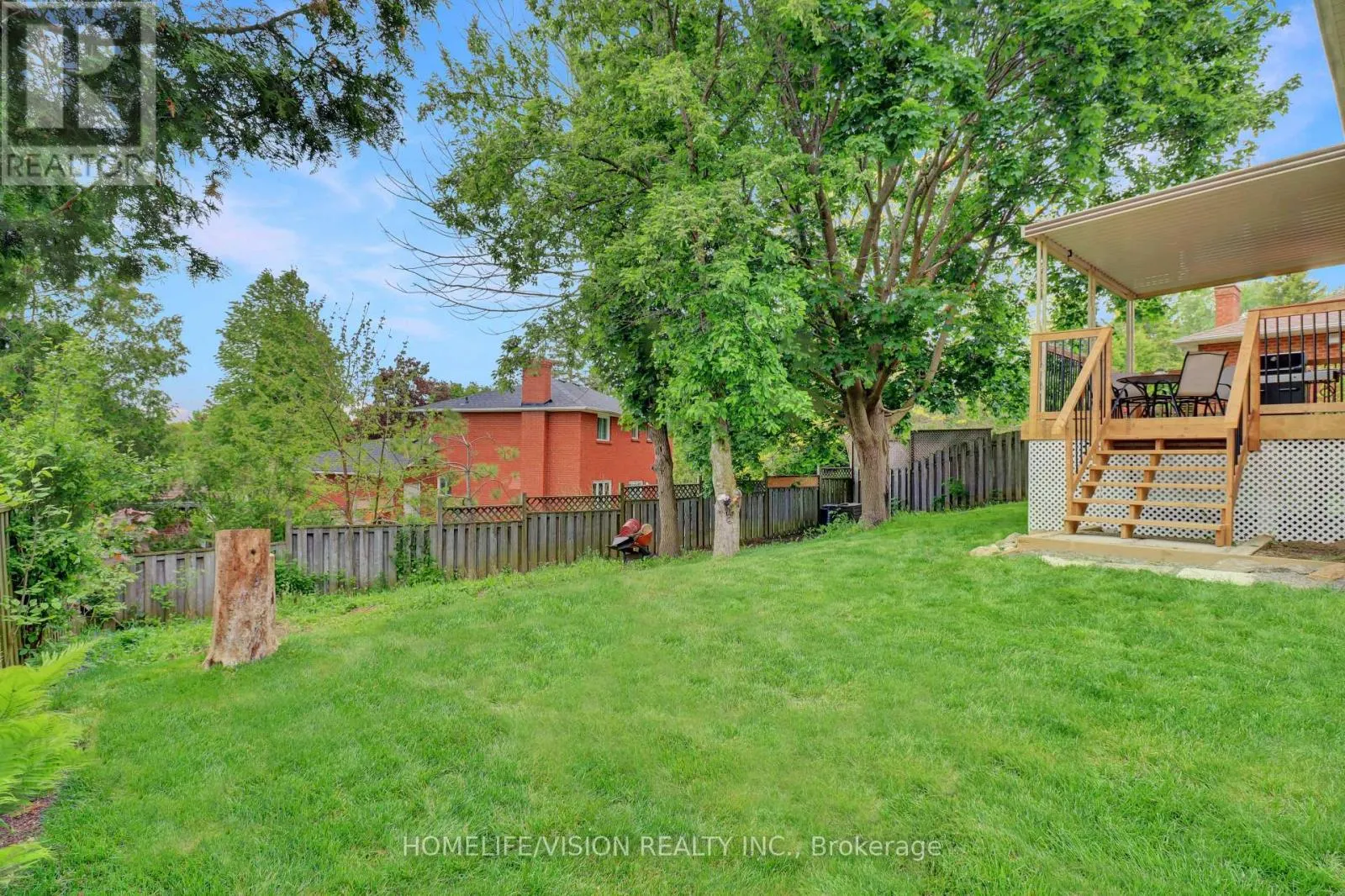 66 MUNRO CRESCENT