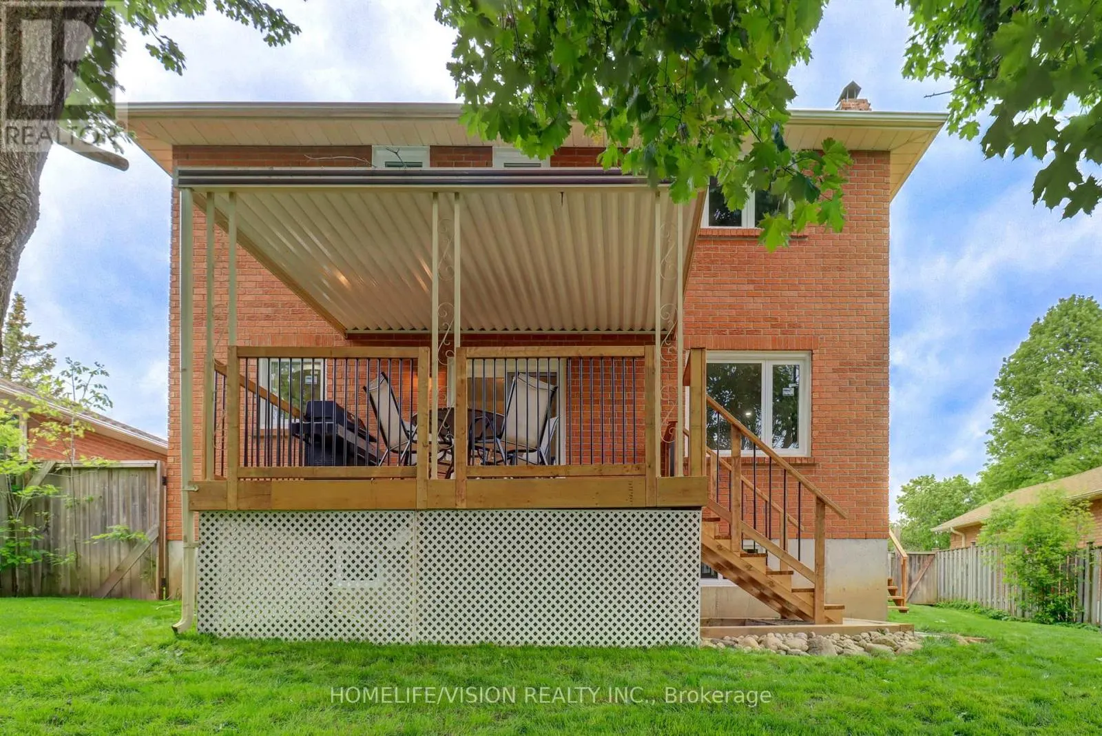 66 MUNRO CRESCENT