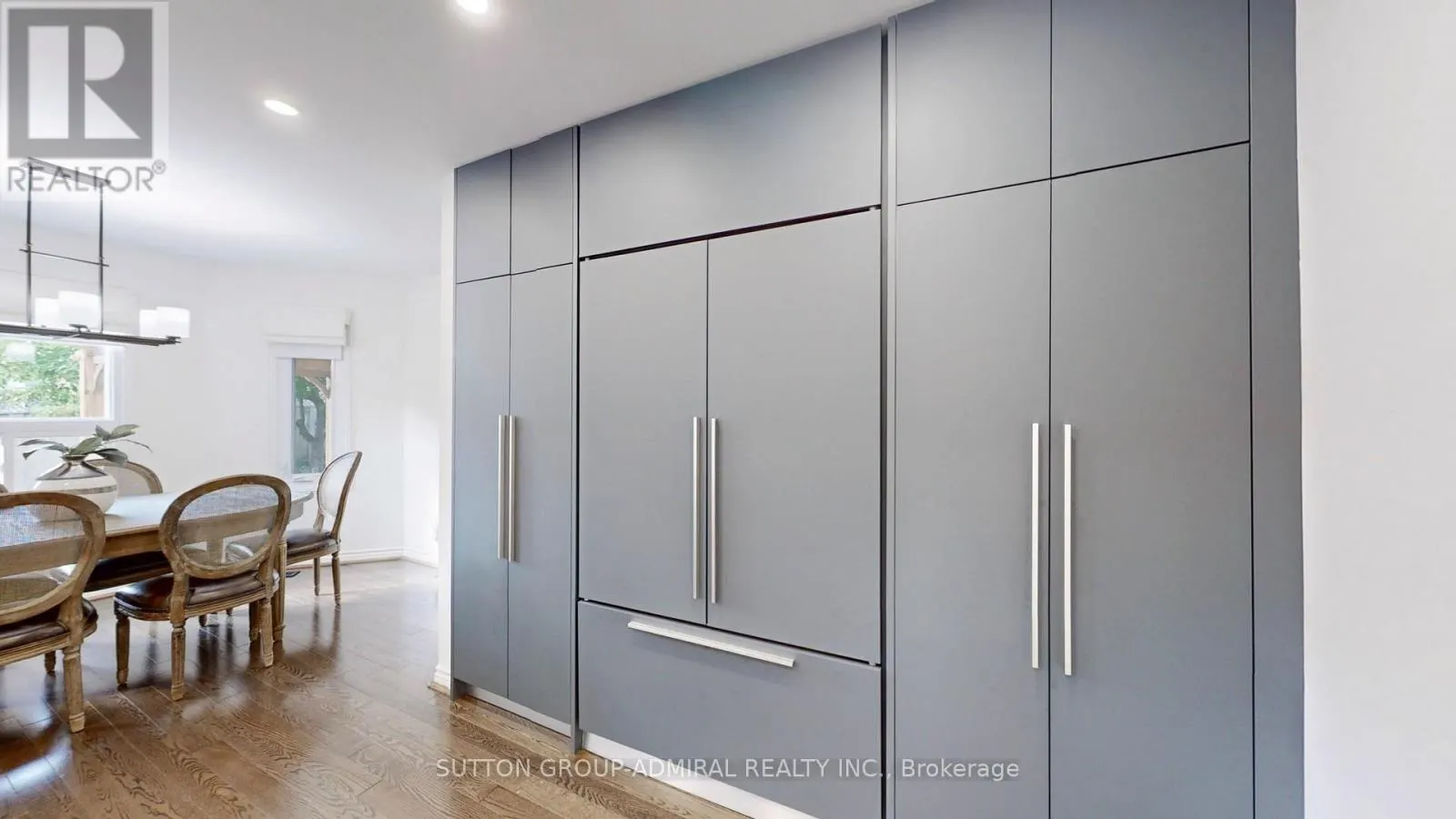 122 EDMUND SEAGER DRIVE