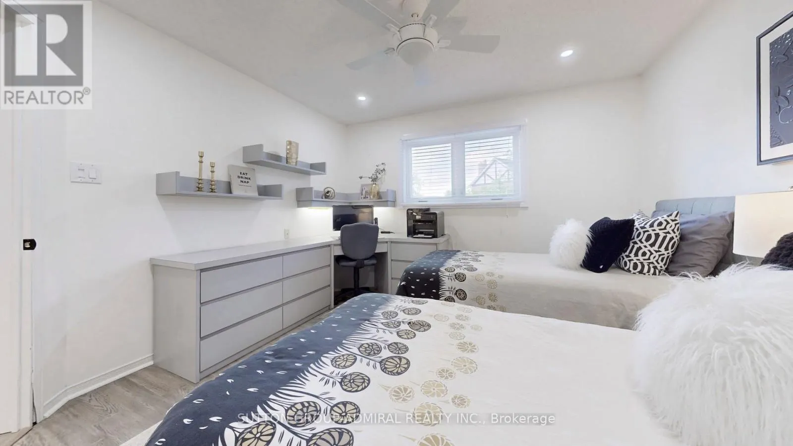 122 EDMUND SEAGER DRIVE