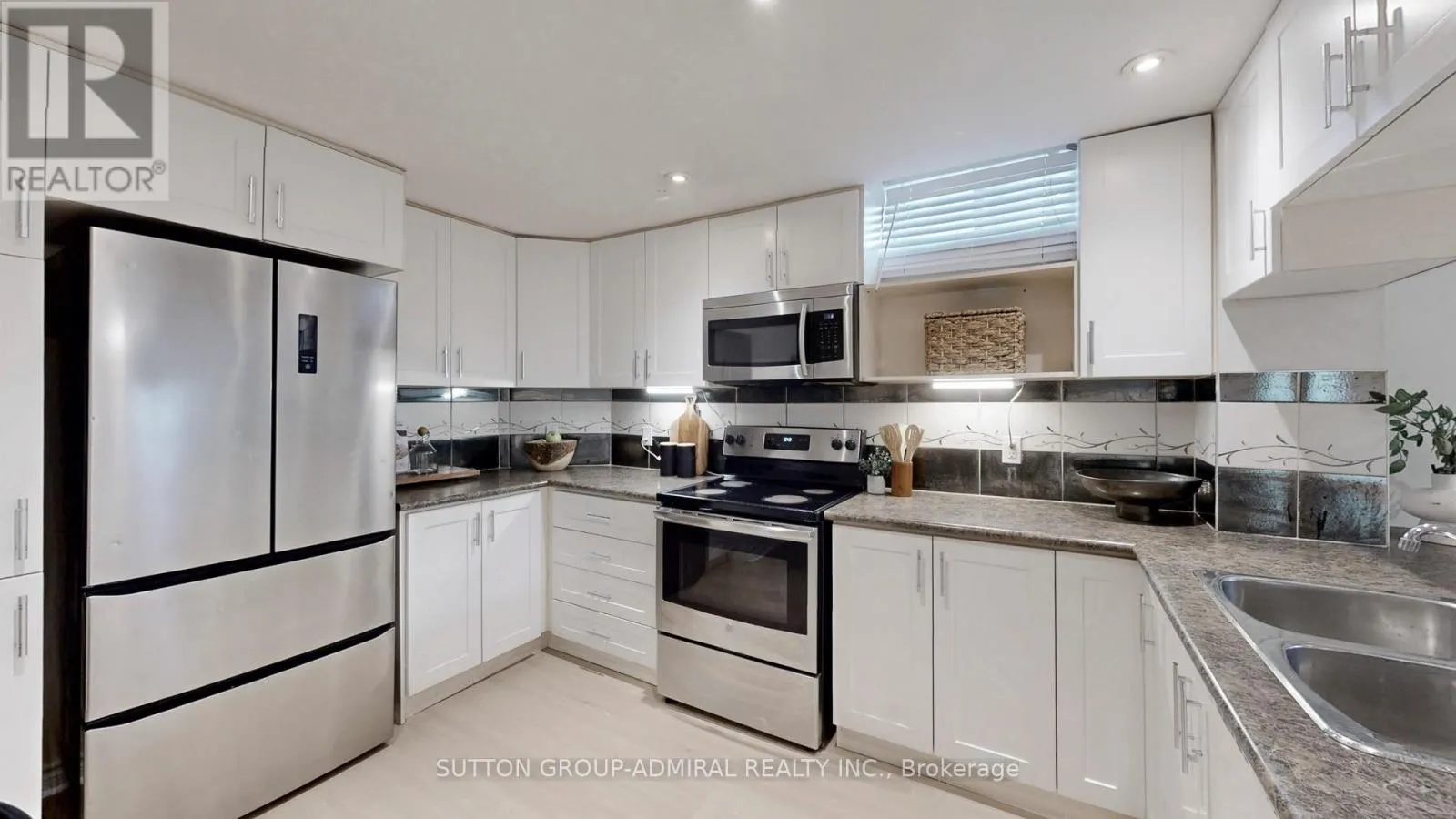 122 EDMUND SEAGER DRIVE