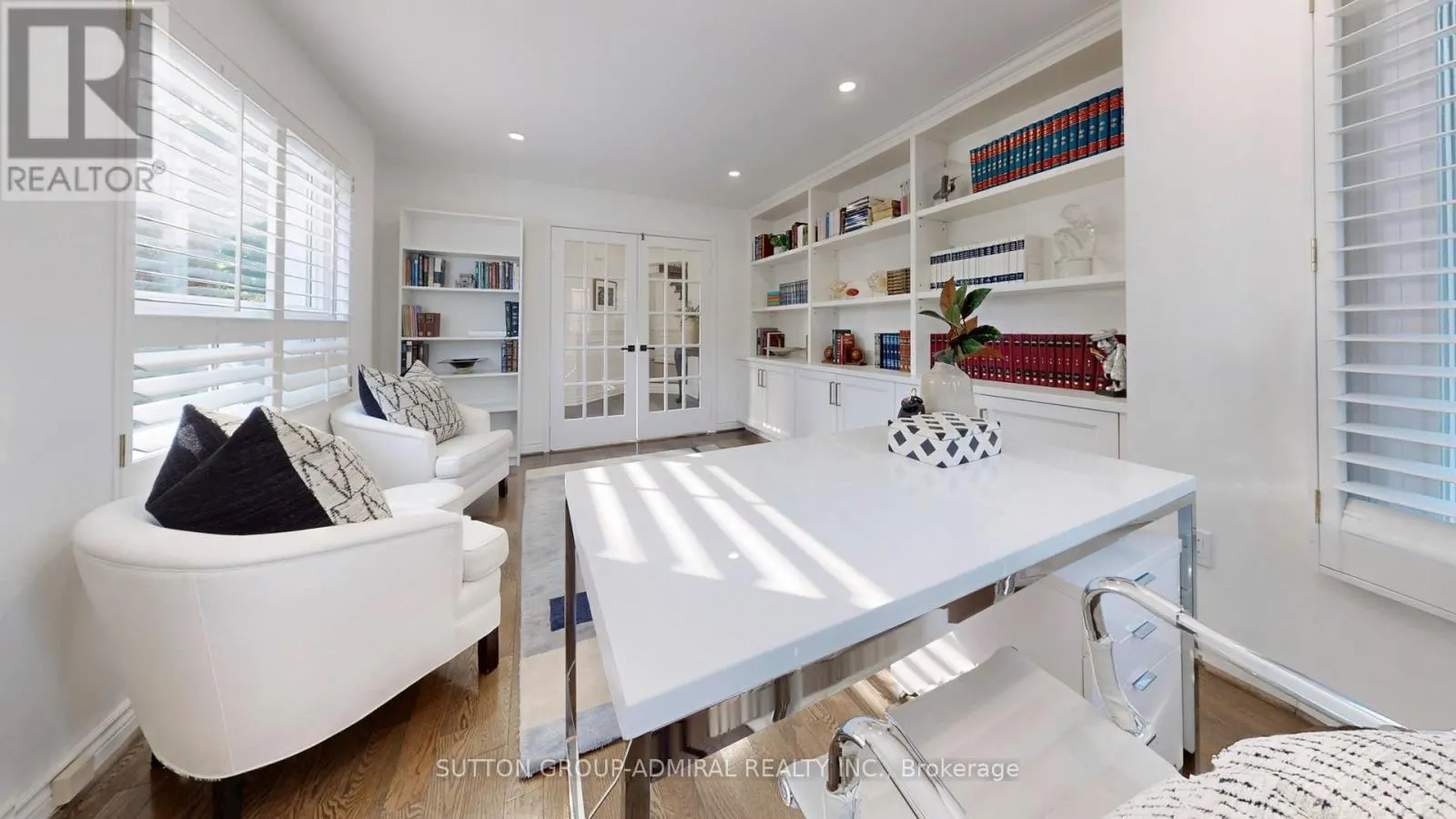122 EDMUND SEAGER DRIVE