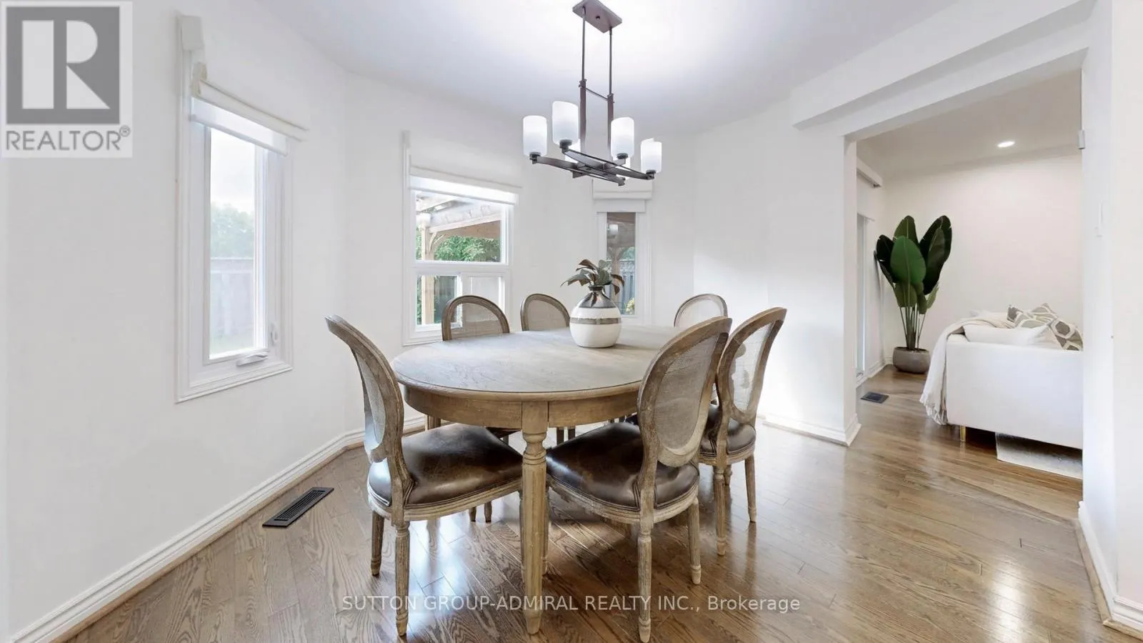 122 EDMUND SEAGER DRIVE