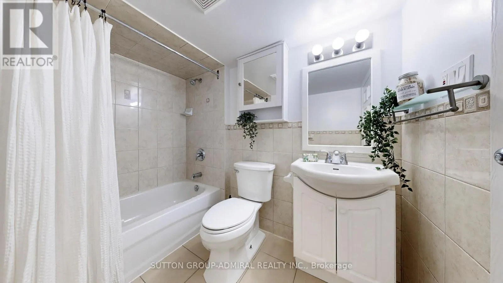 122 EDMUND SEAGER DRIVE
