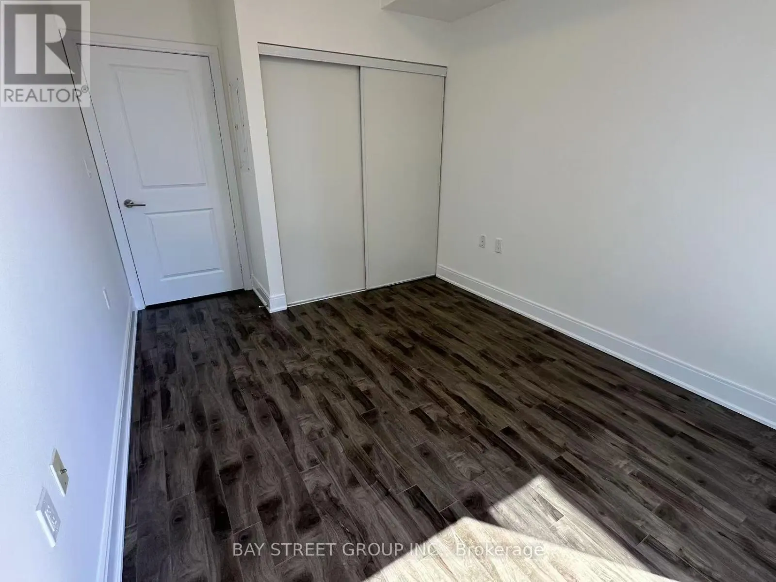 903 - 9608 YONGE STREET